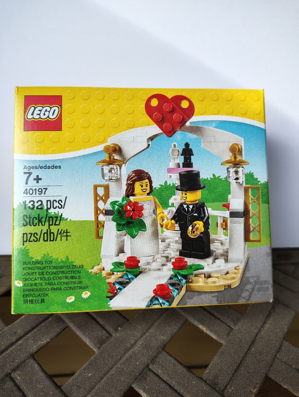 Lego 40197 Wedding Favor Set/Cake Topper 132 pcs NEW Factory Sealed Retired